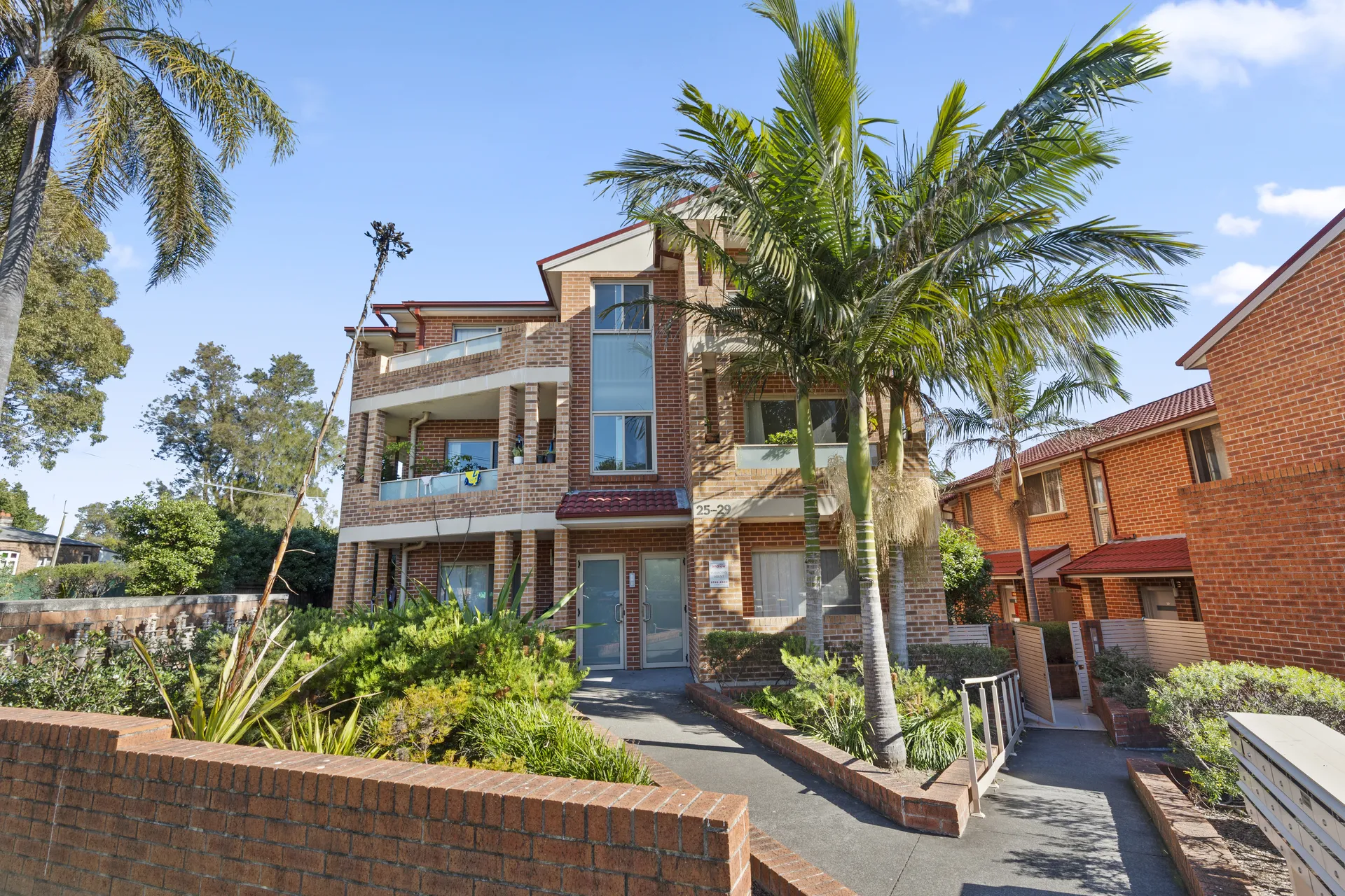 Marlowe Street Apartments & Townhouses