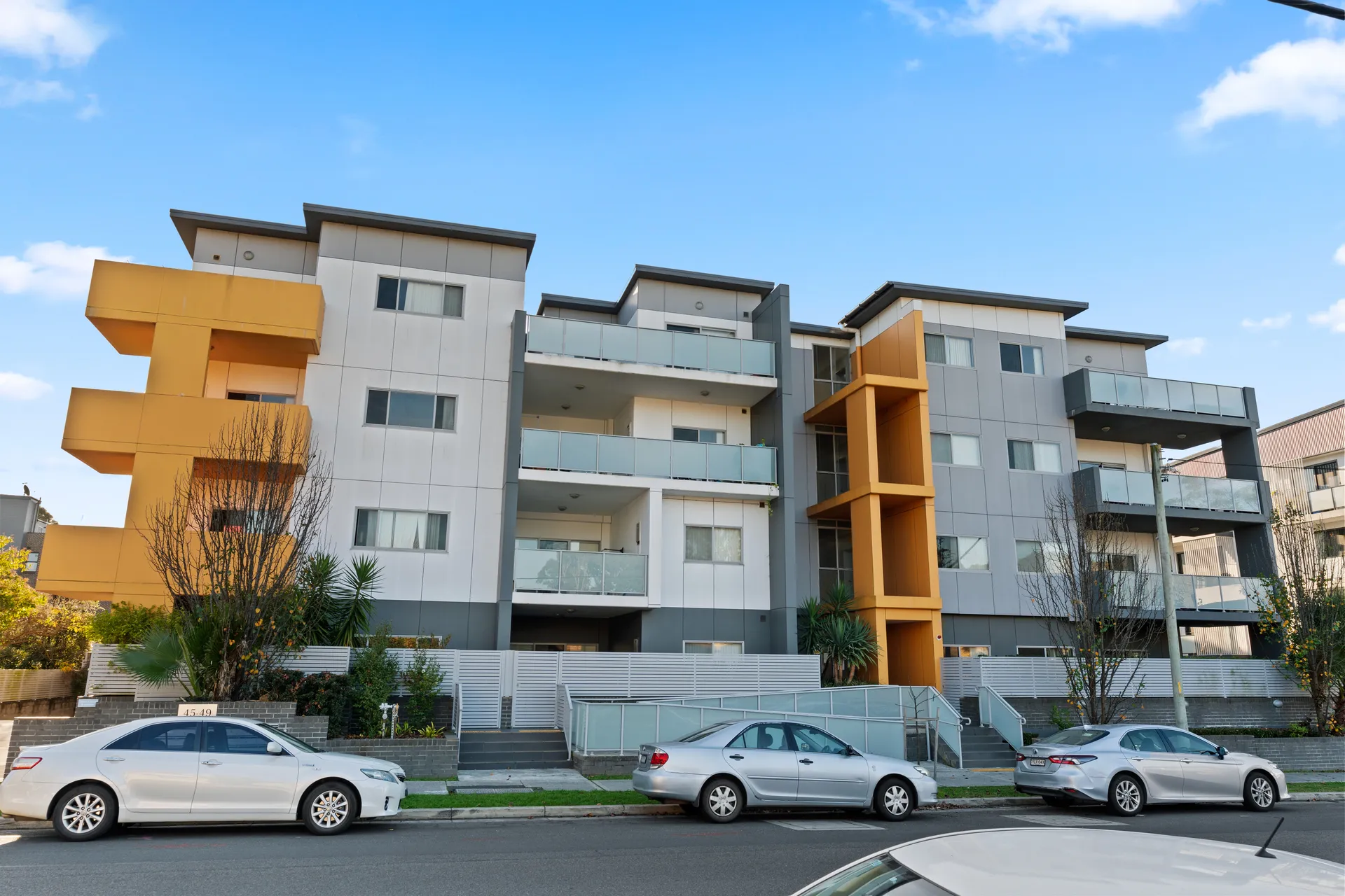 Toongabbie Road Apartments