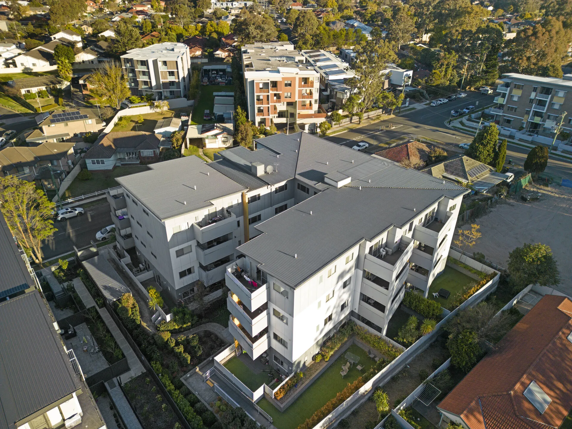 Toongabbie Road Apartments